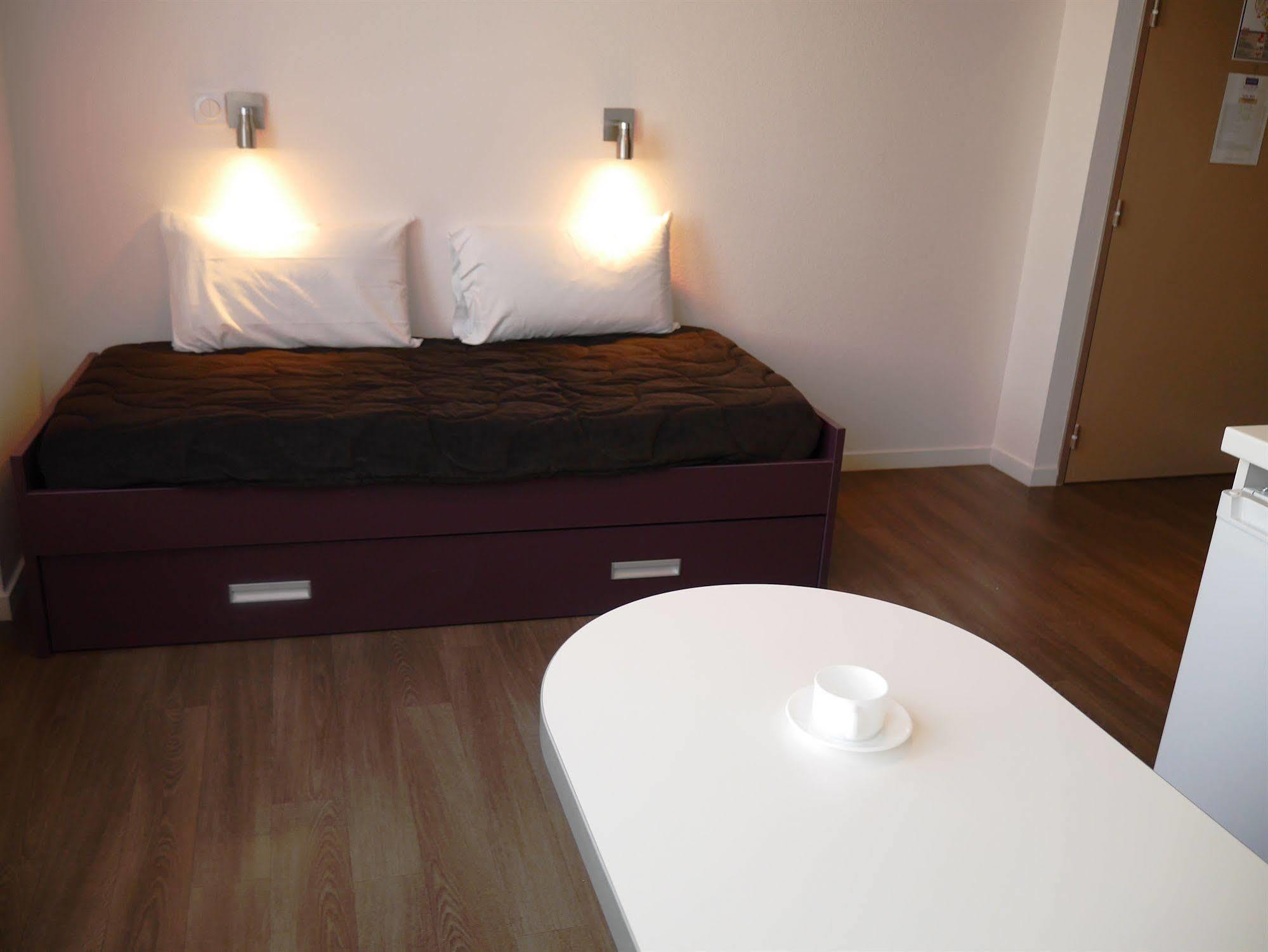 Vénissieux Montempo Apparthotel Lyon Viviani מראה חיצוני תמונה